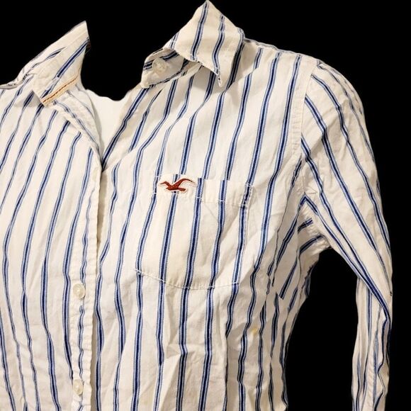 2/$20 Hollister Blue & White Stripes Buttons Down Shirt Size: M - Picture 2 of 7